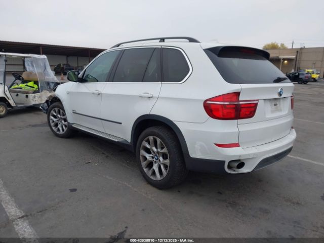 2013 BMW X5 5UXZV4C53D0B16999 Photo 2