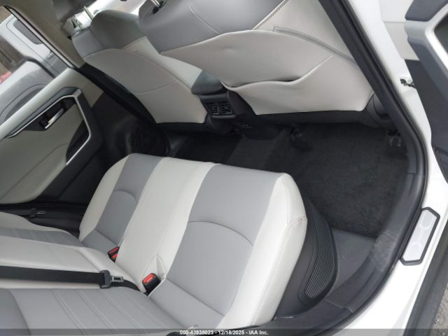 2024 TOYOTA RAV4 HYBRID 2T3B6RFV2RW072602 Photo 7