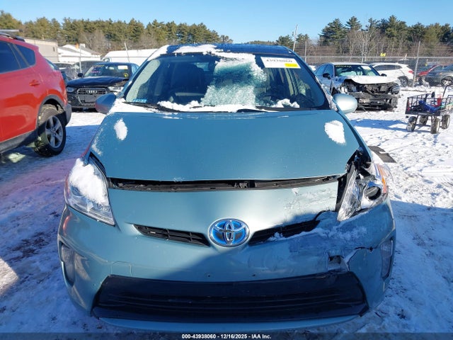 JTDKN3DU0F1912218 Toyota Prius Four