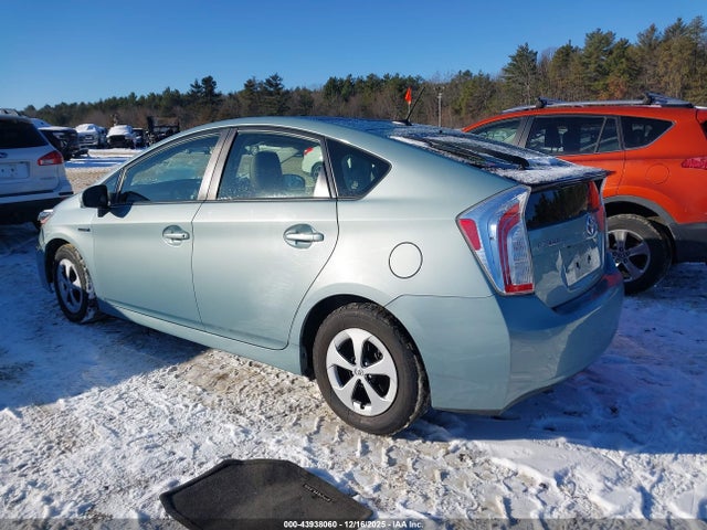 JTDKN3DU0F1912218 Toyota Prius Four