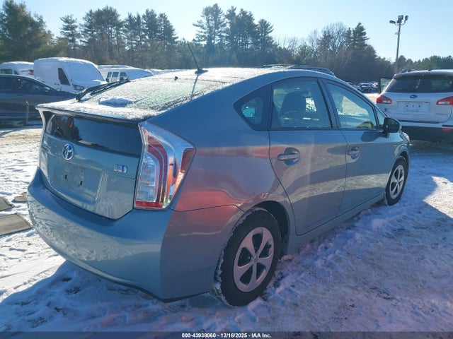 JTDKN3DU0F1912218 Toyota Prius Four