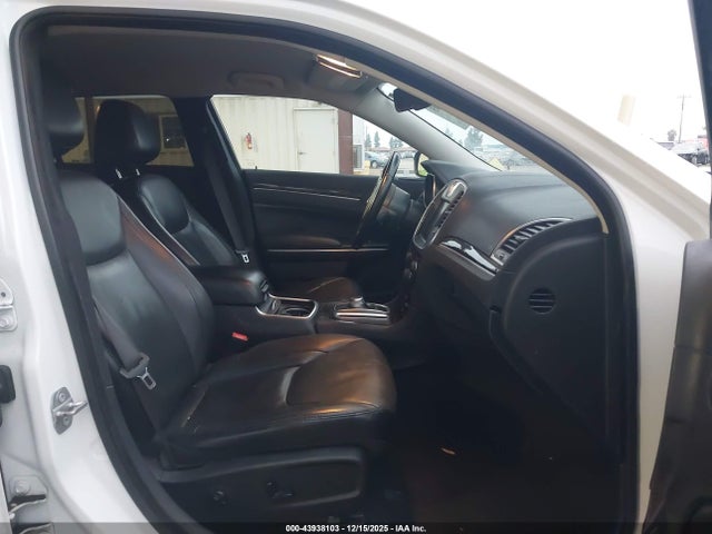 Chrysler 300 Limited 2015 2C3CCAAG1FH891690 Image 5