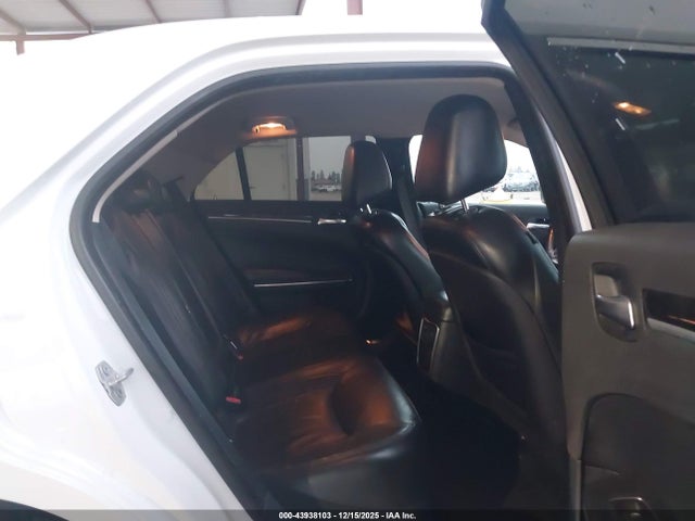 Chrysler 300 Limited 2015 2C3CCAAG1FH891690 Image 8