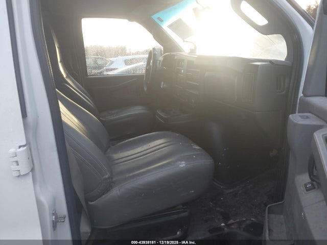 1GCWGAFP1K1354915 Chevrolet Express 2500 Work Van
