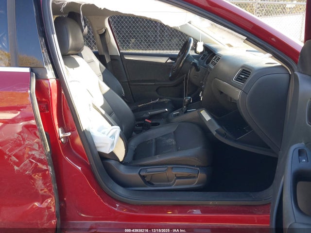 43938216 :رقم المزاد ، 3VWDB7AJ1HM354627 vin ، 2017 Volkswagen Jetta 1.4t Se مزاد بيع