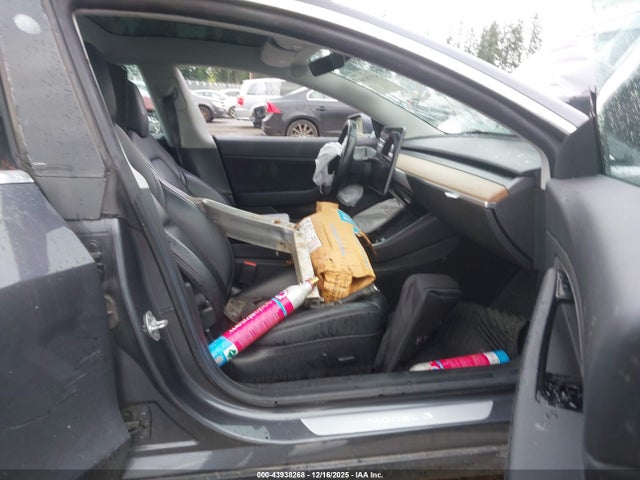 2019 TESLA MODEL 3 5YJ3E1EB9KF418544 Photo 4