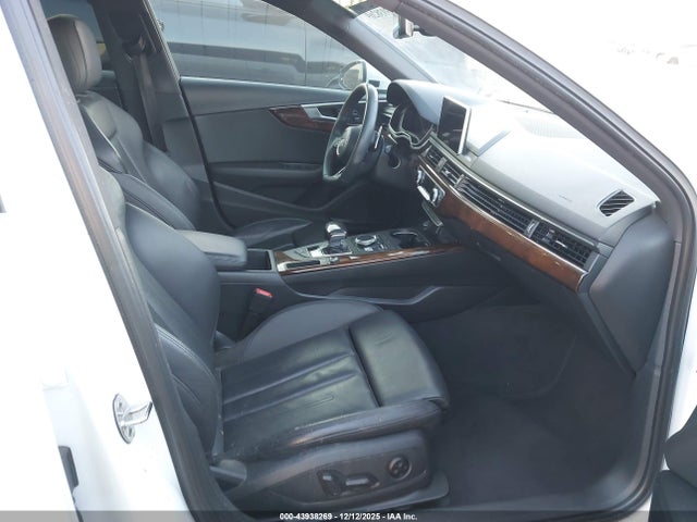2017 AUDI A4 WAULNAF42HN032829 Photo 4
