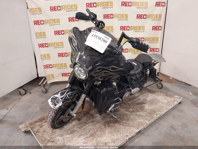 2016 HARLEY-DAVIDSON FLHXSE 1HD1PXN14GB957447 Photo 1