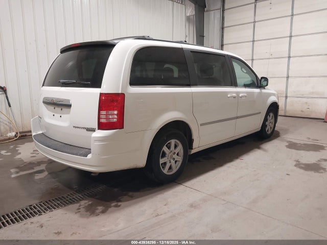 Продажа на аукционе авто 2010 Chrysler Town & Country Touring, vin: 2A4RR5D18AR381398, номер лота: 43938295