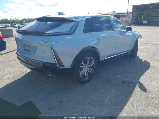 2024 CADILLAC LYRIQ 1GYKPMRK4RZ129233 Photo 3
