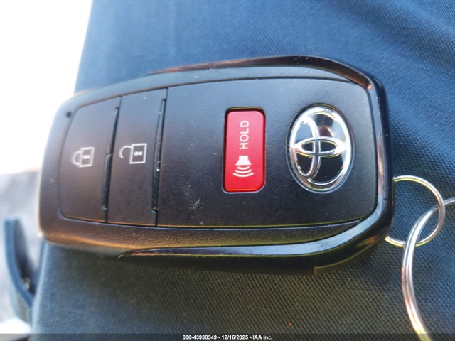 2025 TOYOTA COROLLA CROSS HYBRID 7MUFBABG2SV075518 Photo 10