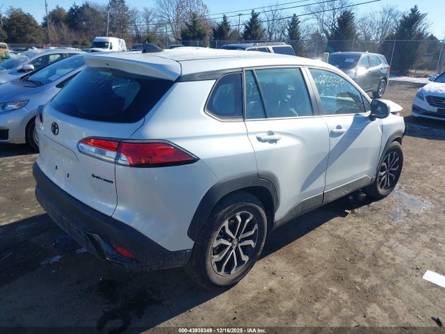 2025 TOYOTA COROLLA CROSS HYBRID 7MUFBABG2SV075518 Photo 3