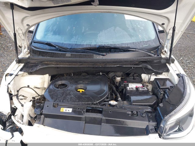 KIA SOUL + 2017 KNDJP3A56H7474811 Image 10
