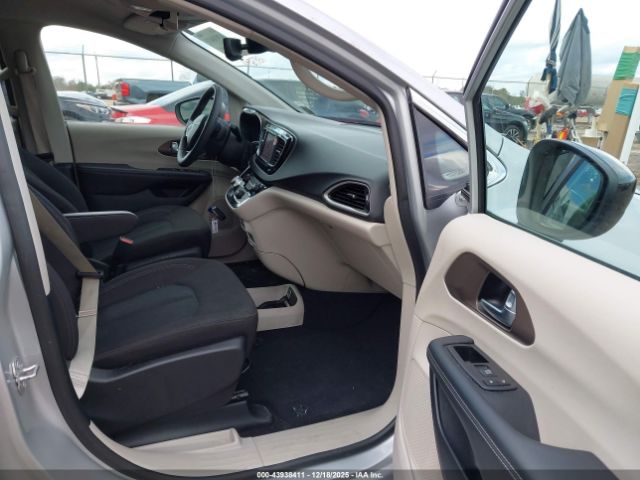 2024 CHRYSLER VOYAGER 2C4RC1CG6RR187132 Photo 4