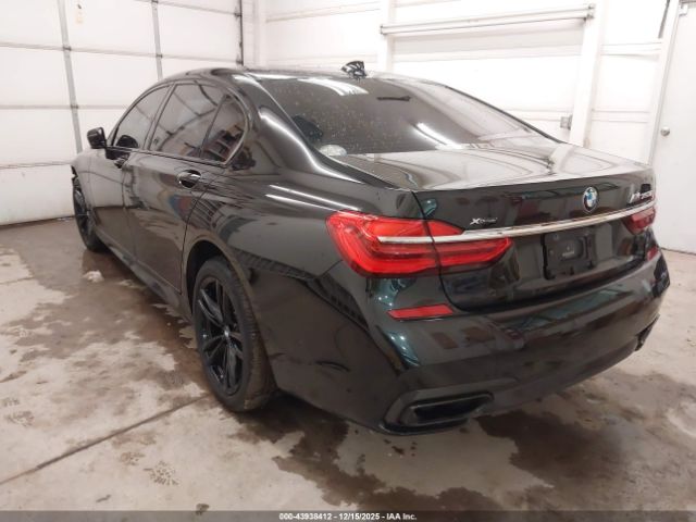 2016 BMW 750I WBA7F2C58GG419745 Photo 2