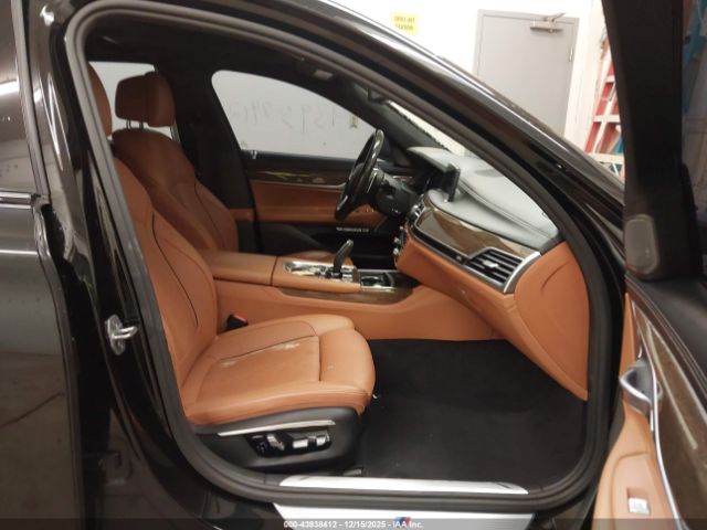 2016 BMW 750I WBA7F2C58GG419745 Photo 4