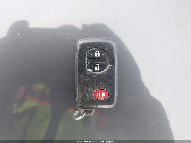 2011 Toyota Prius Two მანქანა იყიდება აუქციონზე, vin: JTDKN3DU1B1377801, აუქციონის ნომერი: 43938436