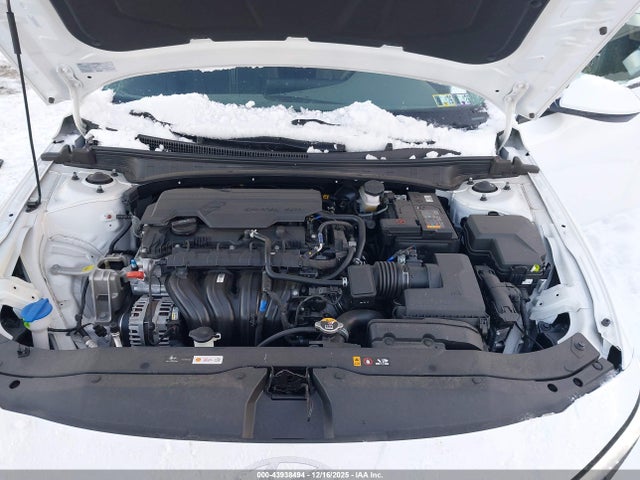 KMHLM4DG5RU805168 Hyundai ELANTRA SEL
