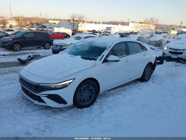 KMHLM4DG5RU805168 Hyundai ELANTRA SEL