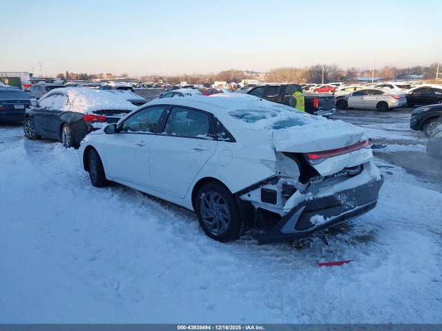 KMHLM4DG5RU805168 Hyundai ELANTRA SEL
