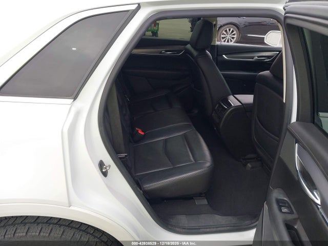 2017 CADILLAC XT5 1GYKNERSXHZ240427 Photo 7