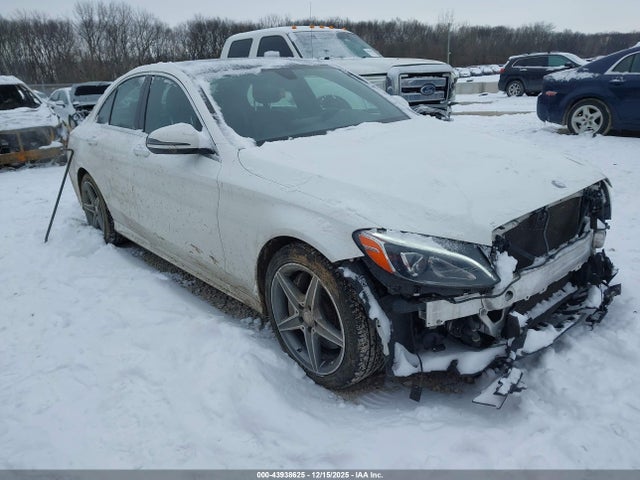 2016 MERCEDES-BENZ C 300 WDDWF4KB3GR126217