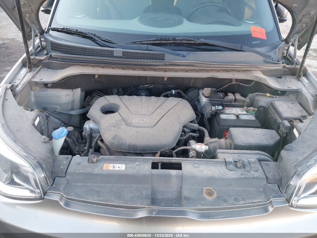 2016 KIA SOUL KNDJN2A21G7368027 Photo 9