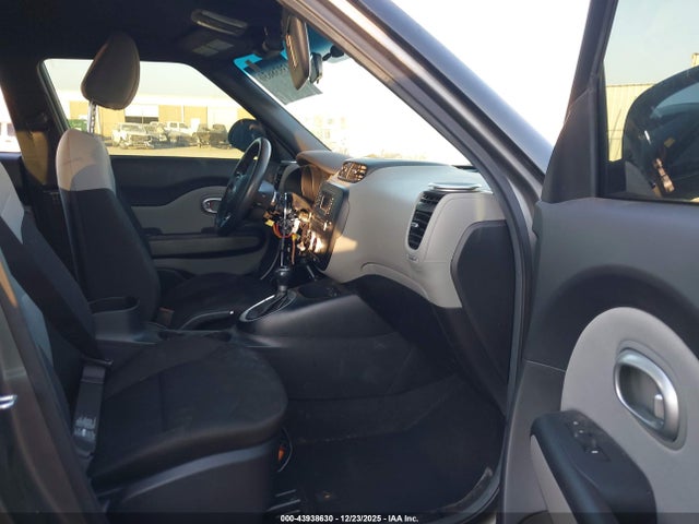 2016 KIA SOUL KNDJN2A21G7368027 Photo 4