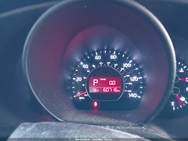 2016 KIA SOUL KNDJN2A21G7368027 Photo 6