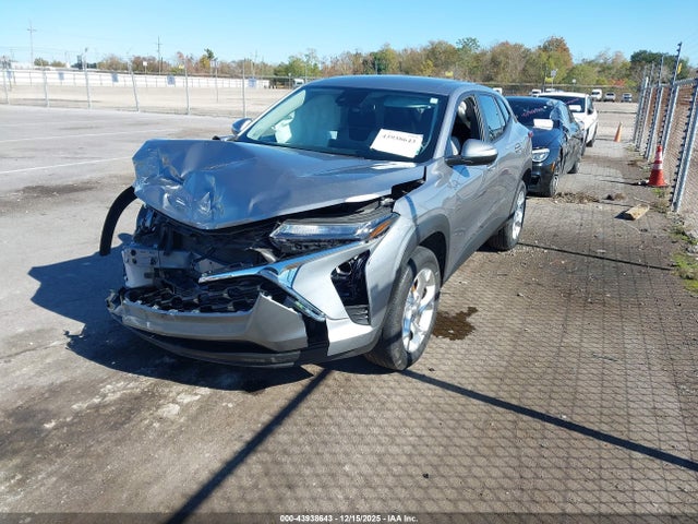 Chevrolet Trax Fwd Ls 2025 KL77LFEP8SC124448 Image 2