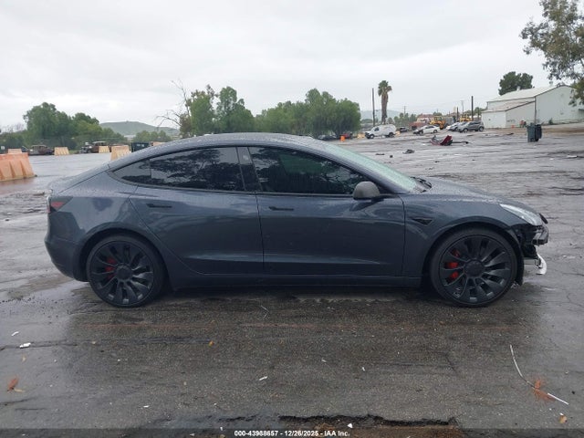 Tesla Model 3 Performance Dual Motor All-wheel Drive 2022 5YJ3E1EC8NF362061 Image 14