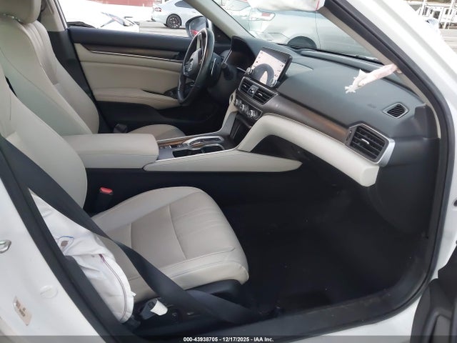 1HGCV3F93KA012504 Honda Accord Hybrid Touring