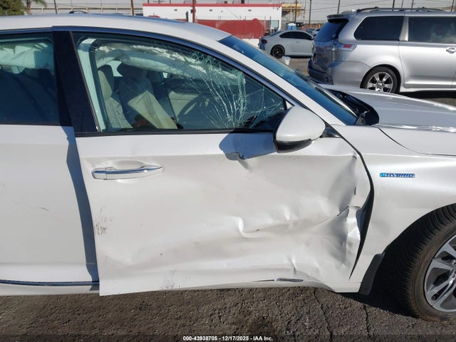 1HGCV3F93KA012504 Honda Accord Hybrid Touring