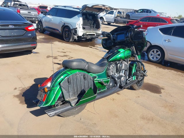 2018 INDIAN MOTORCYCLE CO. CHIEFTAIN 56KTCDAA2J3365695 Photo 3