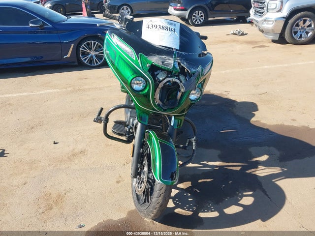 2018 INDIAN MOTORCYCLE CO. CHIEFTAIN 56KTCDAA2J3365695 Photo 4