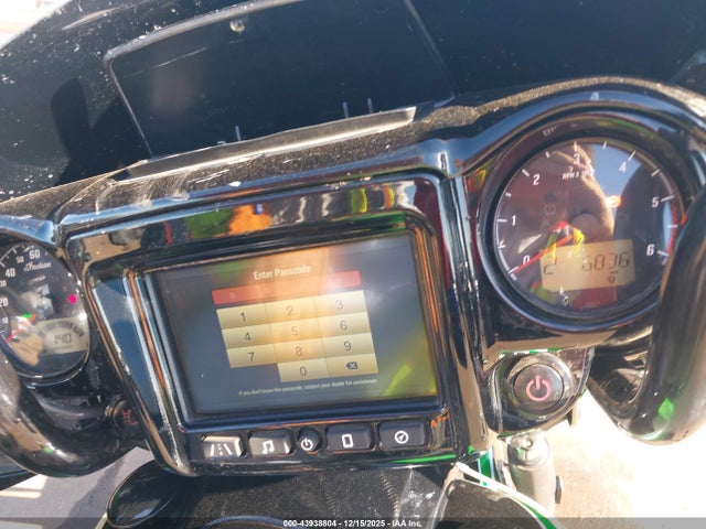 2018 INDIAN MOTORCYCLE CO. CHIEFTAIN 56KTCDAA2J3365695 Photo 6