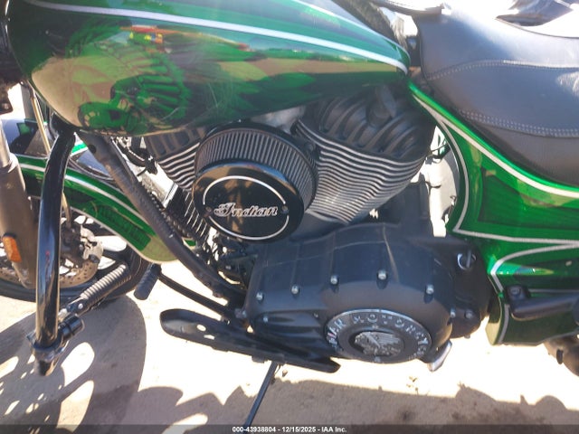 2018 INDIAN MOTORCYCLE CO. CHIEFTAIN 56KTCDAA2J3365695 Photo 8