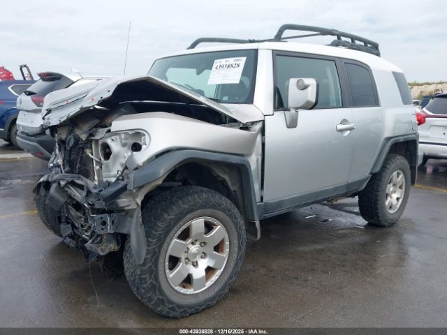 2007 TOYOTA FJ CRUISER JTEBU11F570004704 Photo 1