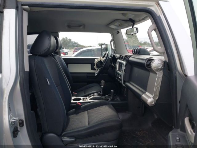 2007 TOYOTA FJ CRUISER JTEBU11F570004704 Photo 4