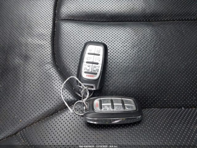 2018 CHRYSLER PACIFICA HYBRID 2C4RC1N77JR364563 Photo 10