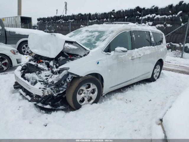 2018 CHRYSLER PACIFICA HYBRID 2C4RC1N77JR364563 Photo 1