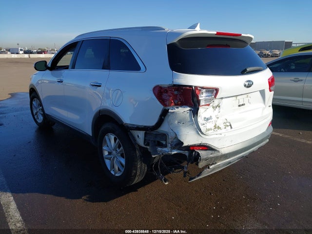 5XYPG4A55GG116147 KIA Sorento 3.3l Lx