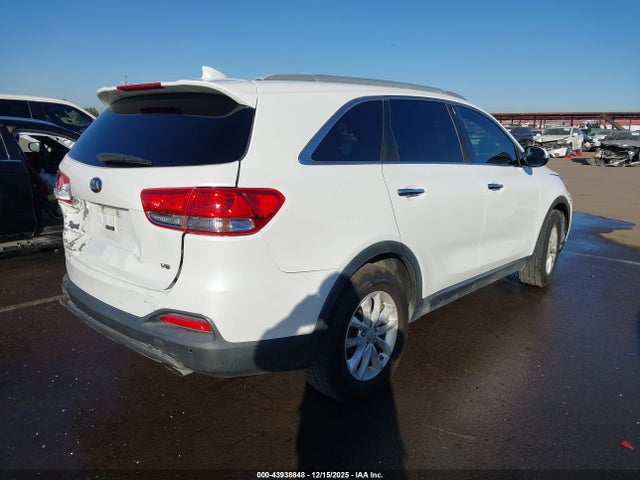 5XYPG4A55GG116147 KIA Sorento 3.3l Lx
