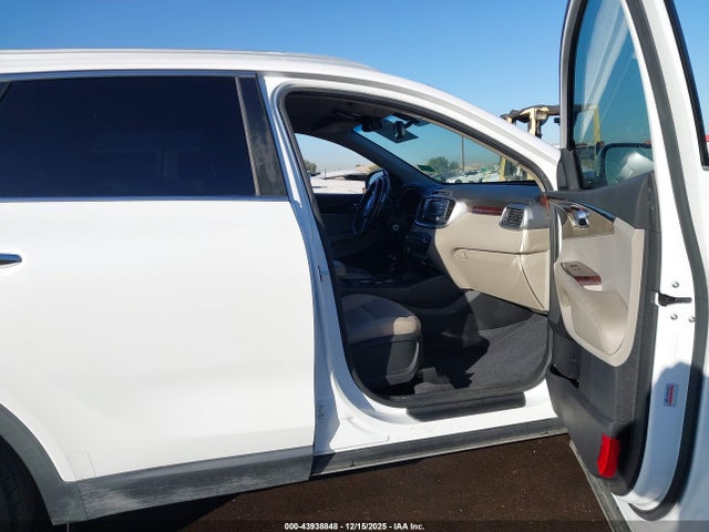 5XYPG4A55GG116147 KIA Sorento 3.3l Lx