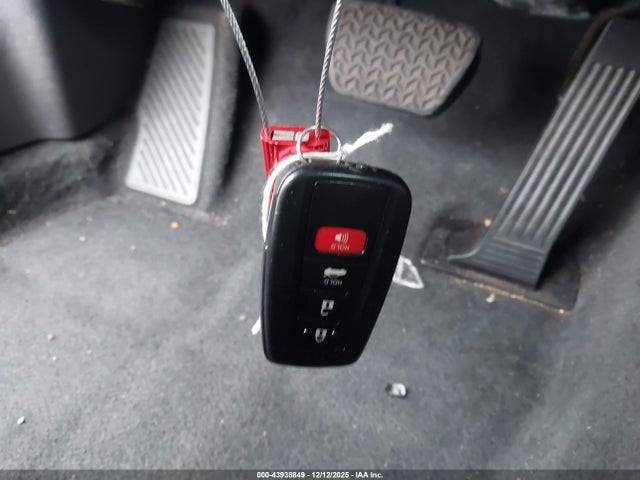 4T1R11AK1PU736678 Toyota CAMRY LE