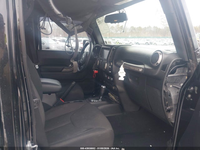 2015 JEEP WRANGLER UNLIMITED 1C4BJWDG7FL706891 Photo 4