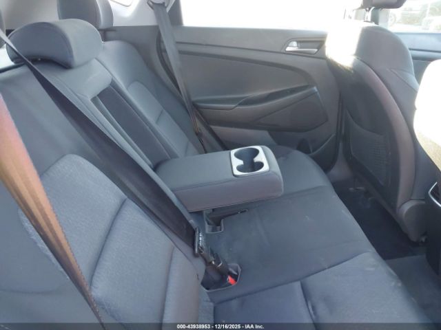 2018 HYUNDAI TUCSON KM8J33A26JU632360 Photo 7