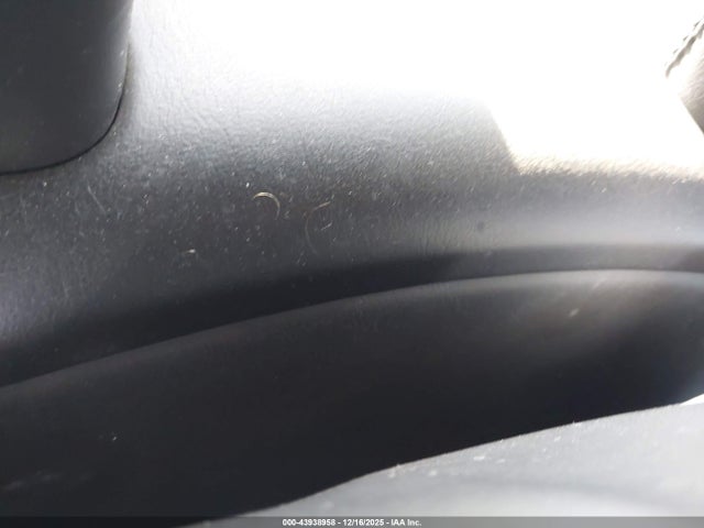 43938958 :رقم المزاد ، 1G6YV34AX55601647 vin ، 2005 Cadillac Xlr Standard مزاد بيع