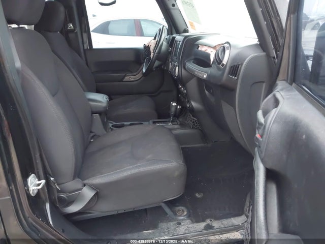 1C4BJWDG7EL149396 Jeep Wrangler Unlimited Sport