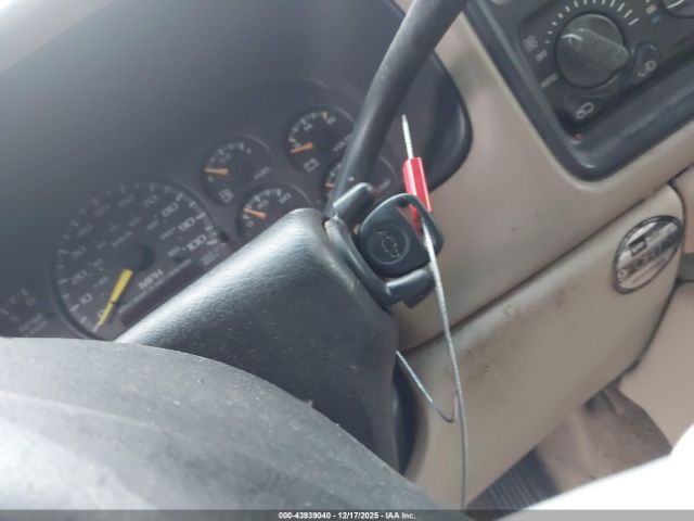 2001 CHEVROLET SUBURBAN 1500 3GNEC16T51G225183 Photo 10